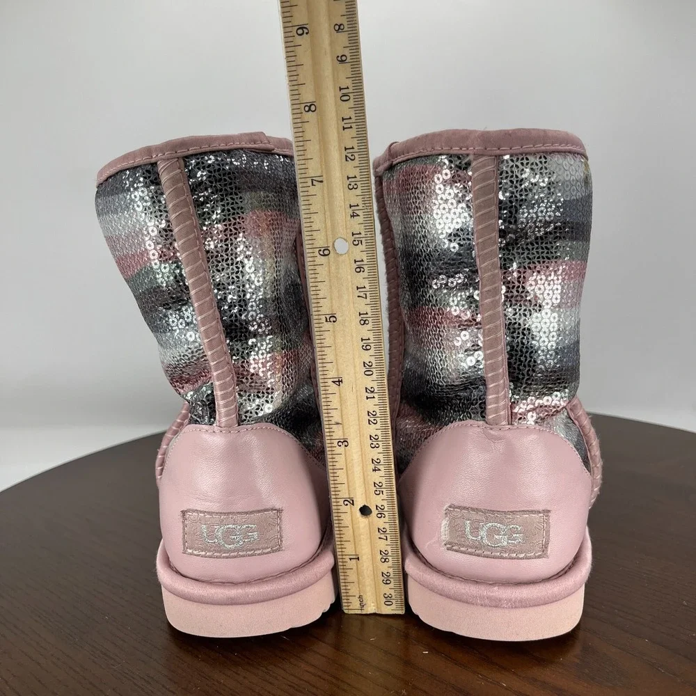 UGG classic short
